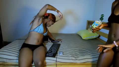 Snapshot of rhinedolls chatting on April 2026 03:13:01 AM rhinedolls online show from April 2026 03:13:01 AM