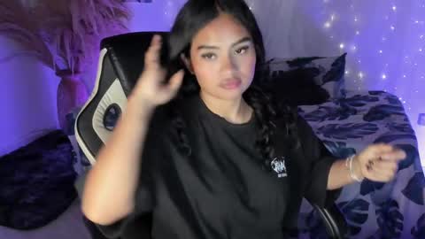 Snapshot of riana_kean chatting on April 2026 06:49:01 AM RianaK online show from April 2026 06:49:01 AM
