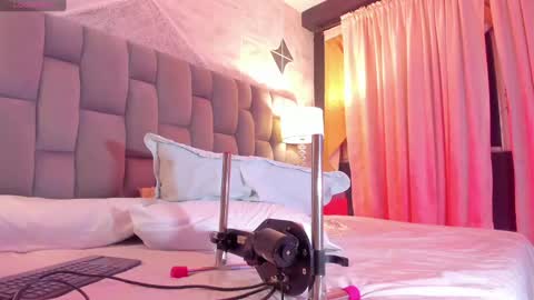 Riana online show from March 2025 07:08:02 AM