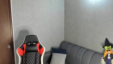 ricardogonzalez666 online show from February 2025 05:51:02 AM