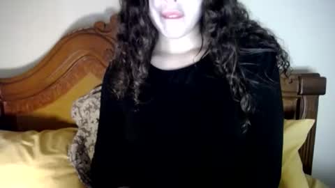 Snapshot of ricciolina___ chatting on May 2026 08:14:02 PM Tina online show from May 2026 08:14:02 PM