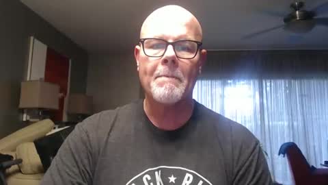 rich32937 online show from October 2025 06:58:02 PM