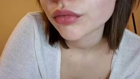 Luna online show from March 2026 06:47:02 PM