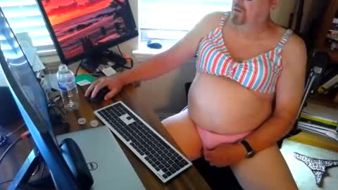 Snapshot of richbuttlonelee chatting on July 2026 04:32:02 PM richbuttlonelee online show from July 2026 04:32:02 PM