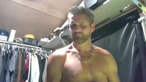 Rich online show from October 2025 05:37:01 AM