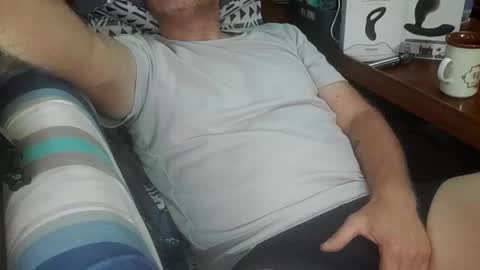 Snapshot of rickitou chatting on April 2026 06:13:01 AM FireLion online show from April 2026 06:13:01 AM