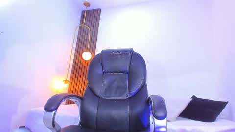 Ricky  online show from February 2025 12:54:01 AM