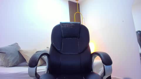 Ricky  online show from March 2025 08:05:02 PM