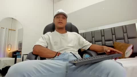 Ricky  online show from December 2025 08:58:02 PM