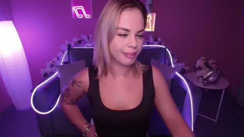 Snapshot of rikaraily chatting on January 2025 05:28:02 AM Rika online show from January 2025 05:28:02 AM