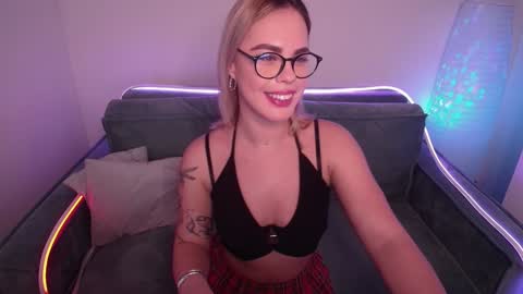 Snapshot of rikaraily chatting on February 2025 08:50:01 AM Rika online show from February 2025 08:50:01 AM