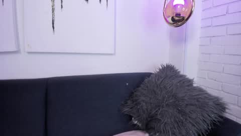 Snapshot of riley_reid_19 chatting on December 2024 06:43:01 AM kamila online show from December 2024 06:43:01 AM