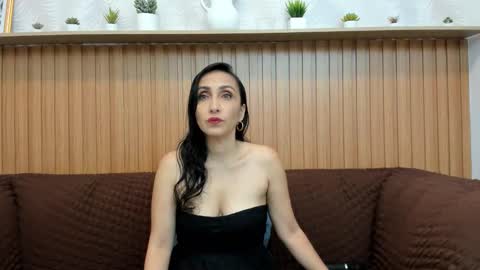 Snapshot of riley_reid_milf chatting on May 2026 12:46:01 PM Oriana online show from May 2026 12:46:01 PM