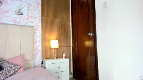 Snapshot of riley_skye_ chatting on February 2025 07:26:01 AM RAILEY online show from February 2025 07:26:01 AM