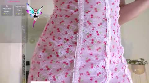 Snapshot of riley_skye_ chatting on September 2025 06:40:01 PM RAILEY online show from September 2025 06:40:01 PM