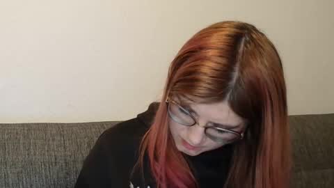 Snapshot of rileycomely chatting on November 2025 03:53:02 AM RileyComely online show from November 2025 03:53:02 AM