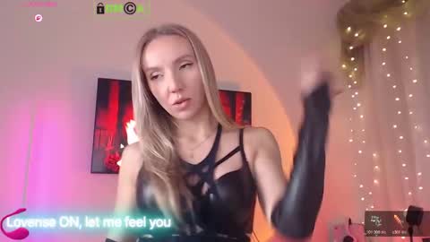 Snapshot of rina_asty chatting on October 2025 05:08:01 PM Rina Asty online show from October 2025 05:08:01 PM