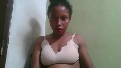 Snapshot of rinah654271 chatting on April 2026 02:48:01 PM rinah654271 online show from April 2026 02:48:01 PM