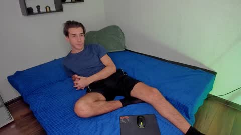 Snapshot of rishu_ chatting on January 2025 10:43:01 AM VAnitas online show from January 2025 10:43:01 AM