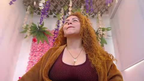 Snapshot of risitos_de_oro_ chatting on June 2026 06:21:02 PM Risitos De Oro online show from June 2026 06:21:02 PM