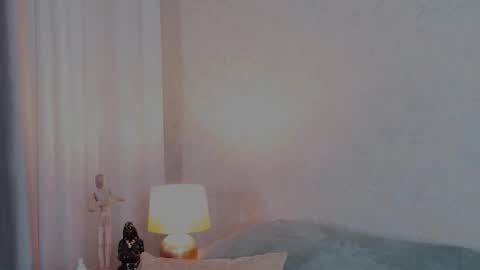 Agnes online show from October 2025 11:53:02 AM