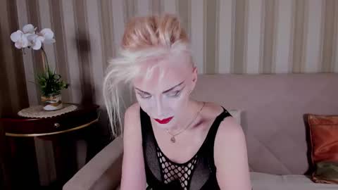rita_farell online show from October 2025 08:39:02 PM