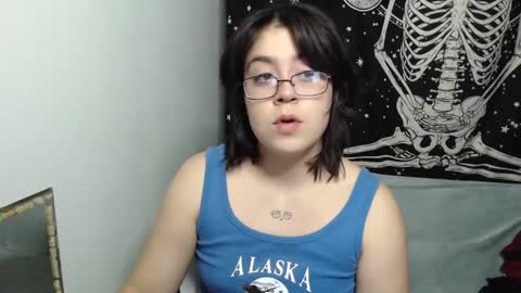 Snapshot of rivadeneira222 chatting on September 2025 08:39:02 AM PeachSalinger online show from September 2025 08:39:02 AM