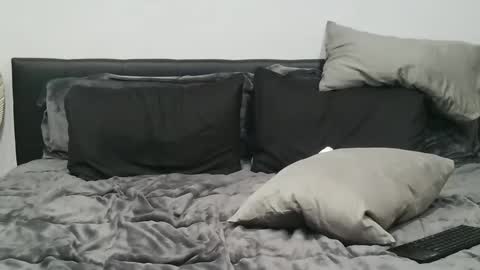 RJandScooterRJ-black guySc-white guy online show from November 2025 11:21:02 AM