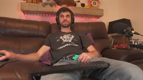 Ryan aka KeylimeRy online show from December 2024 11:06:02 PM