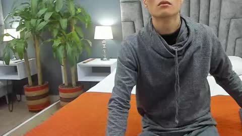 Roan Birkin online show from February 2025 07:28:02 PM