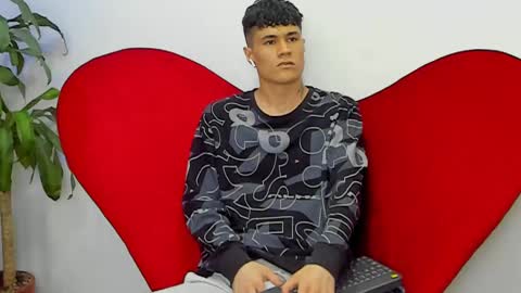 Roan Birkin online show from March 2025 07:26:02 PM