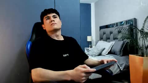 Roan Birkin online show from September 2025 08:54:01 PM