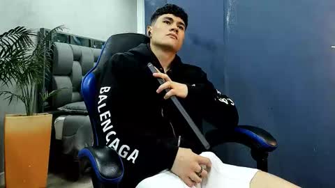 Roan Birkin online show from September 2025 07:39:02 PM