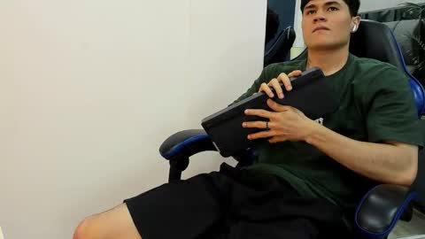 Roan Birkin online show from November 2025 08:00:01 PM