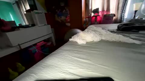 roarmance1 online show from November 2025 08:08:02 PM