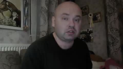 rob18997 online show from November 2025 07:59:02 PM