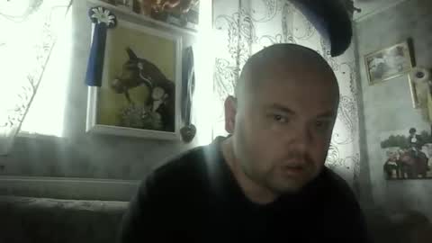 rob18997 online show from November 2025 11:52:02 AM