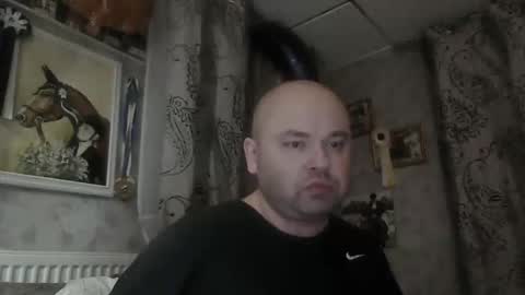 rob18997 online show from November 2025 02:49:02 PM