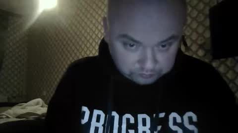 rob18997 online show from November 2025 04:40:01 PM