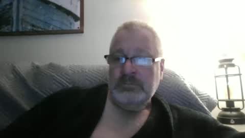 Snapshot of rob872217 chatting on October 2025 10:35:02 AM rob872217 online show from October 2025 10:35:02 AM