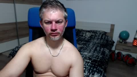 Snapshot of robbyshawz chatting on May 2026 05:01:02 AM robbyshawz online show from May 2026 05:01:02 AM