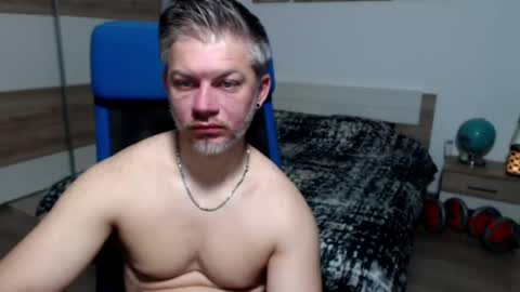 Snapshot of robbyshawz chatting on May 2026 04:40:01 AM robbyshawz online show from May 2026 04:40:01 AM