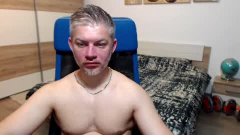 Snapshot of robbyshawz chatting on May 2026 04:51:01 AM robbyshawz online show from May 2026 04:51:01 AM