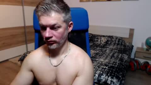 Snapshot of robbyshawz chatting on May 2026 07:37:02 AM robbyshawz online show from May 2026 07:37:02 AM