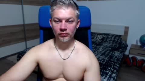 Snapshot of robbyshawz chatting on May 2026 04:07:01 AM robbyshawz online show from May 2026 04:07:01 AM