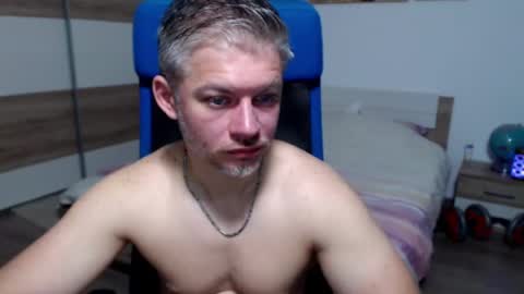 Snapshot of robbyshawz chatting on May 2026 04:54:01 AM robbyshawz online show from May 2026 04:54:01 AM