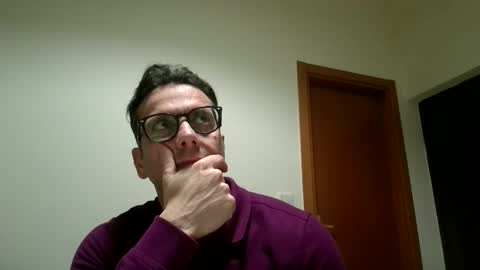 Snapshot of roberpierre_ho chatting on May 2026 08:38:02 PM roberpierre_ho online show from May 2026 08:38:02 PM