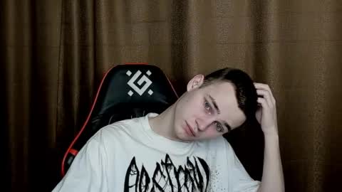 robert10211 online show from January 2025 06:44:01 PM