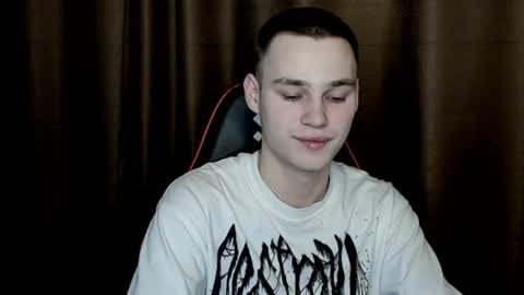 robert10211 online show from February 2025 08:03:01 PM