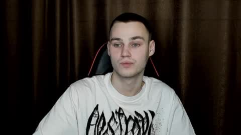 robert10211 online show from February 2025 08:33:02 PM